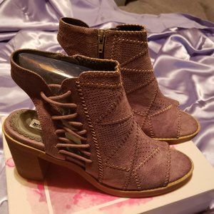 NOT RATED sandals heels BRAND NEW!! NWT size 10